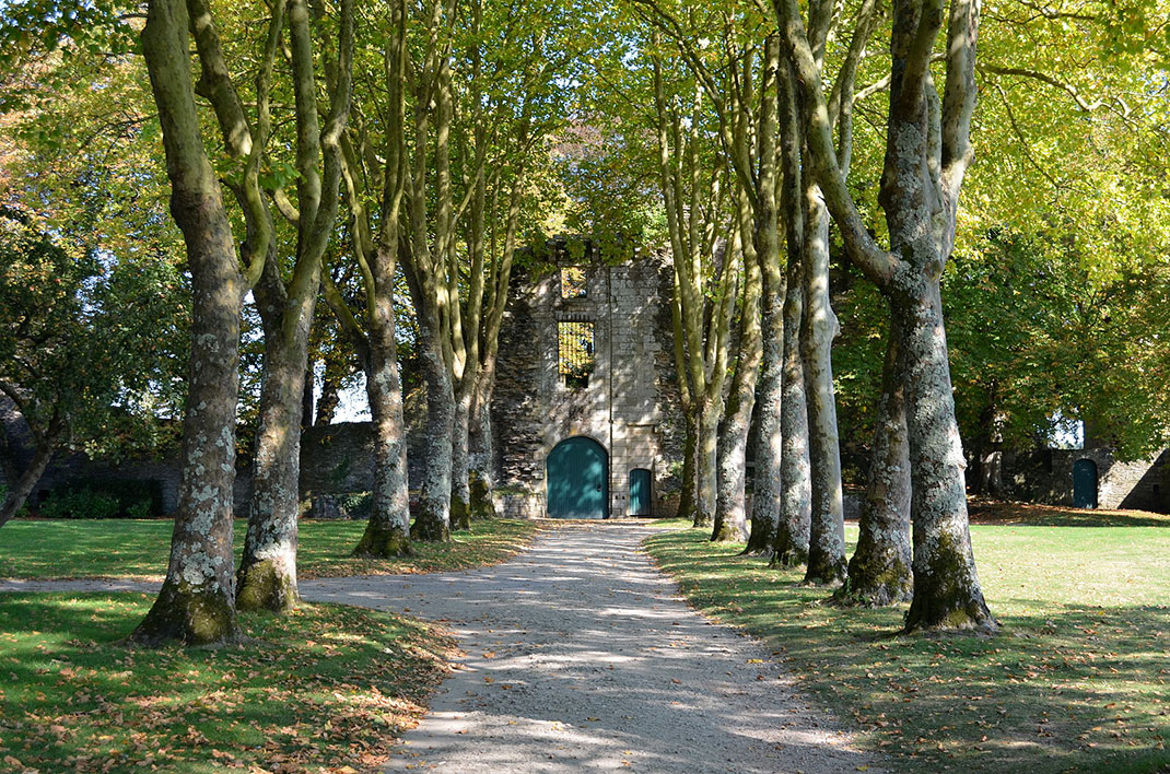 4-CHATEAU