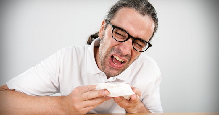 une-homme-allergique